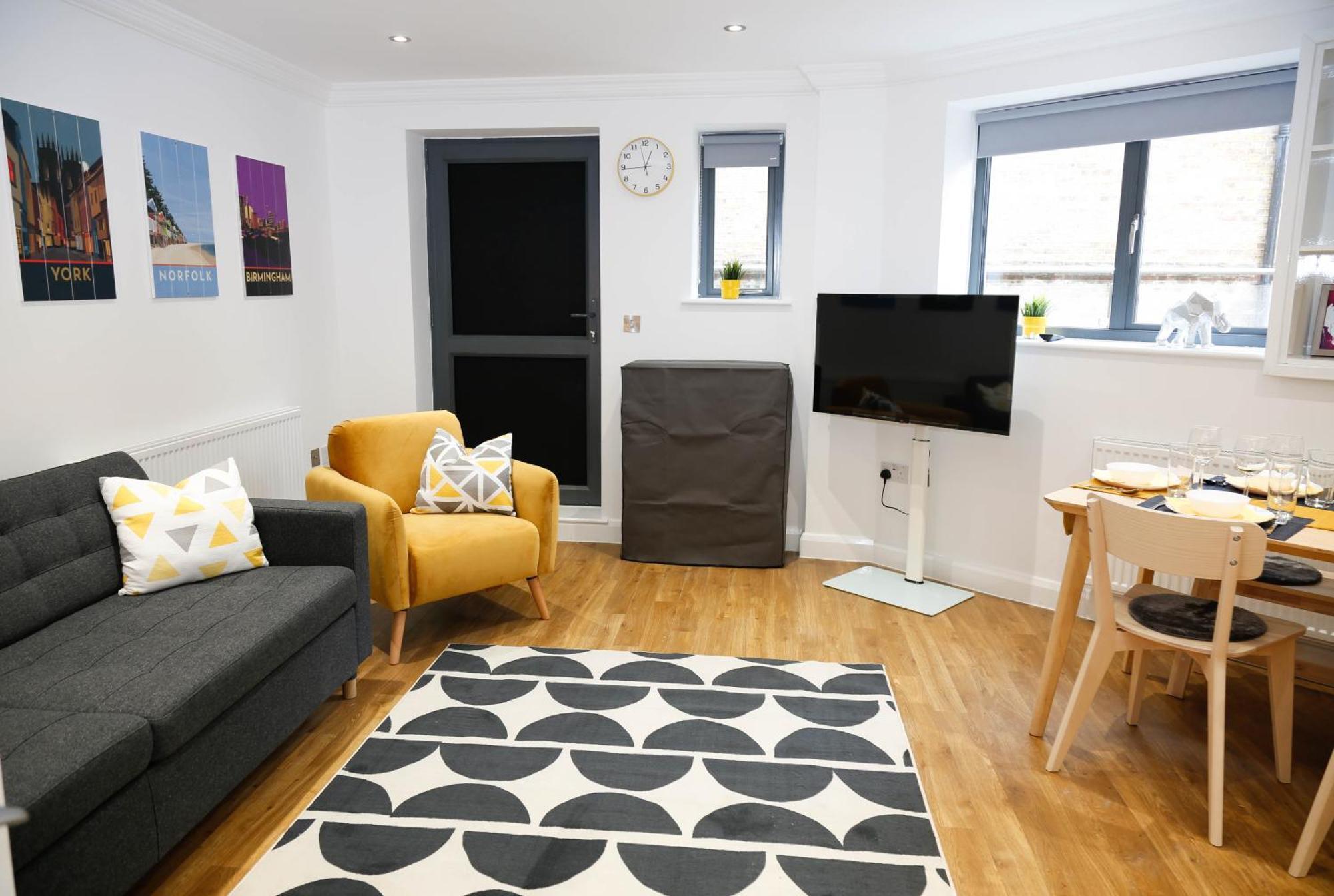 New Luxury Apartments In Central Location Next To Shops, Cafes, Bars & Metro Londen Buitenkant foto