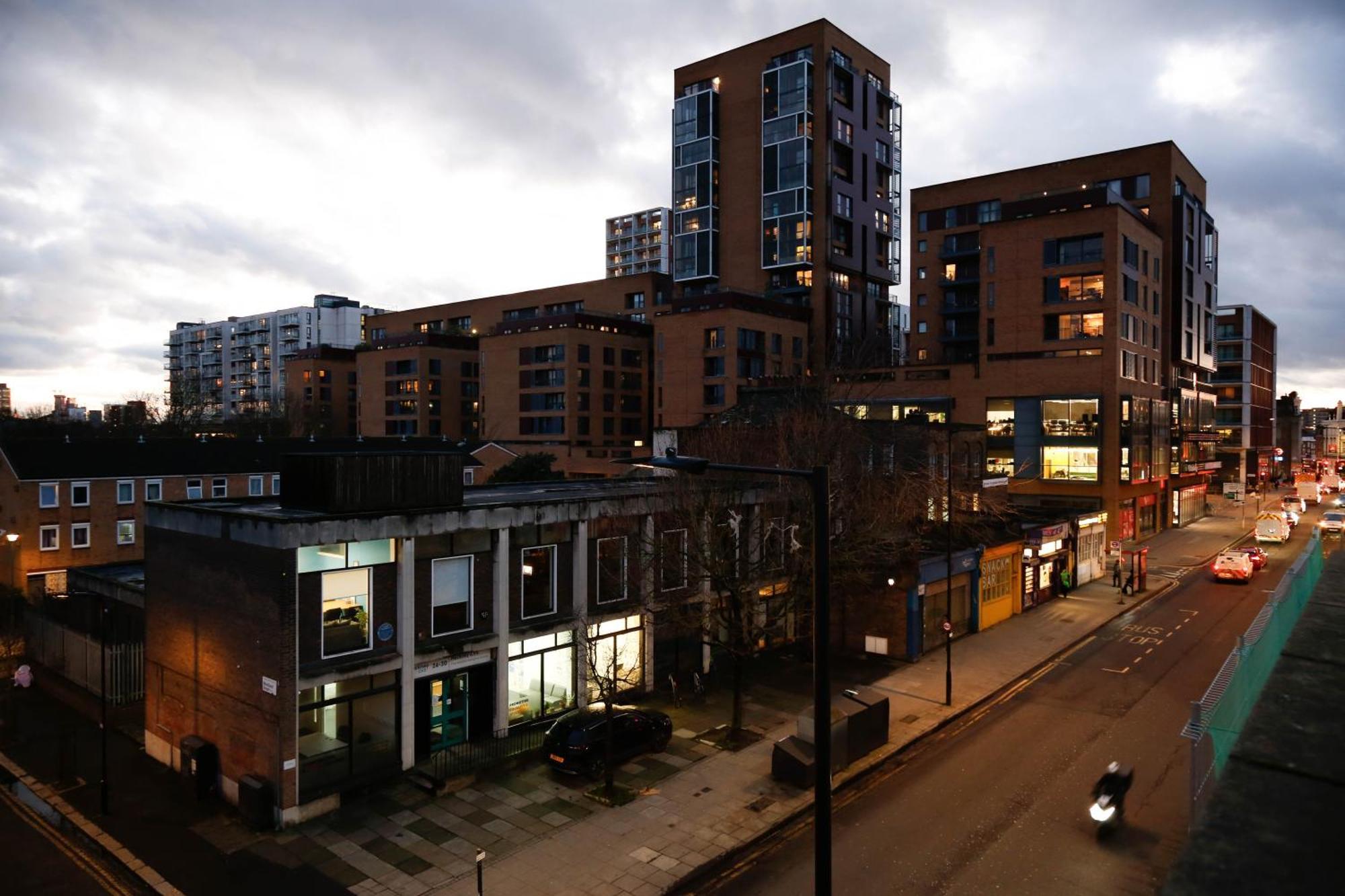 New Luxury Apartments In Central Location Next To Shops, Cafes, Bars & Metro Londen Buitenkant foto